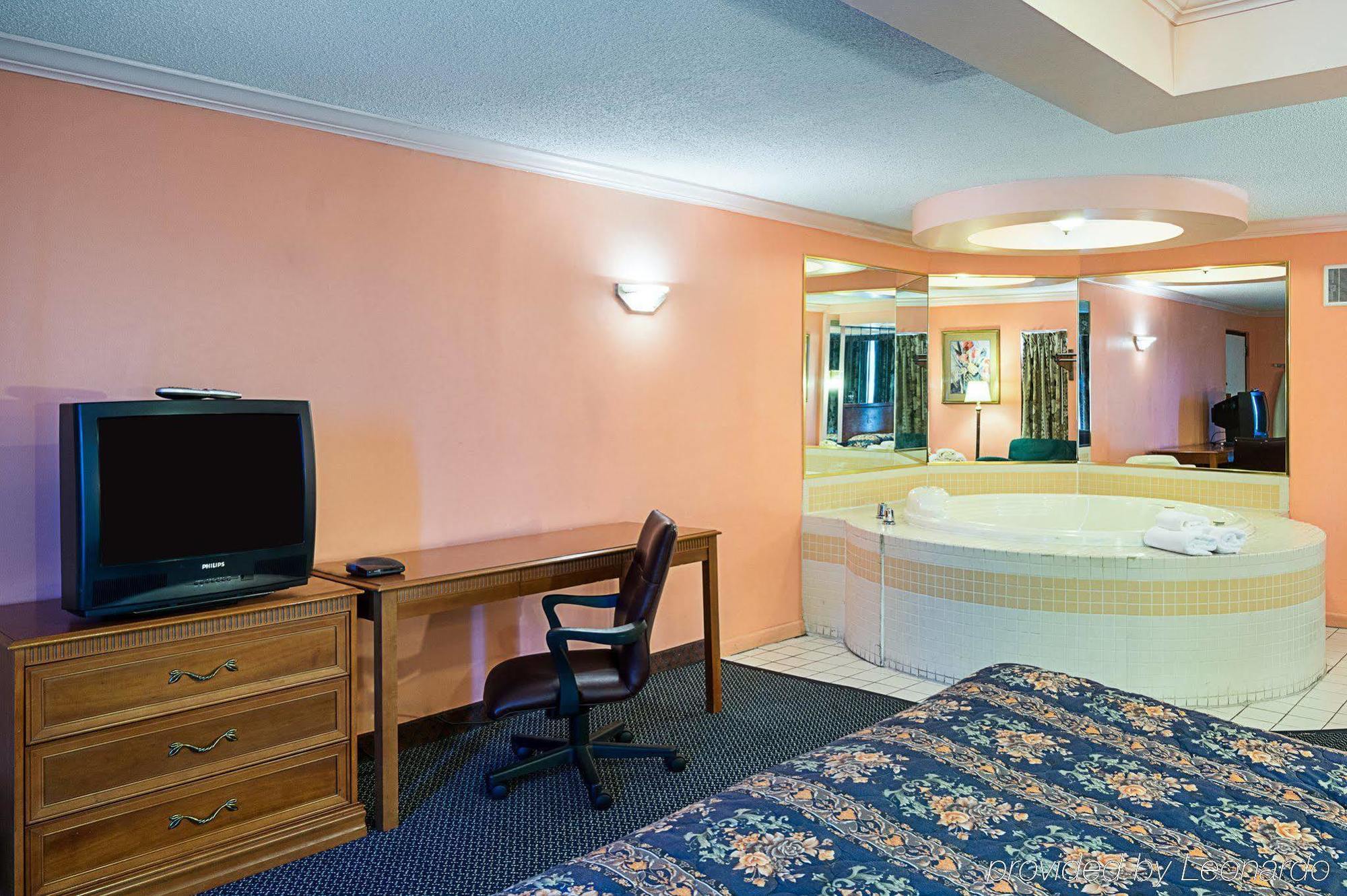 Travel Inn New Castle Airport Exterior photo